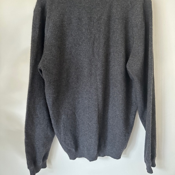 100% Cashmere JWN Nordstrom Gray V-Neck Pullover Sweater Men’s M Quiet Luxury - Picture 4 of 7